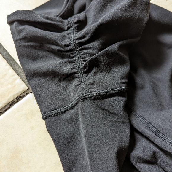 Lululemon Still Mind Tight - Picture 3 of 5